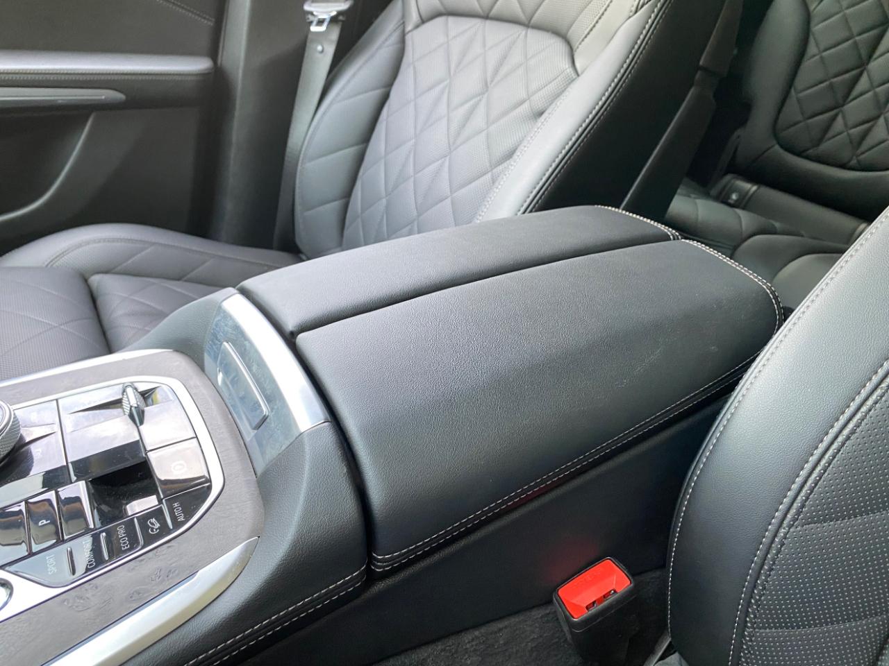 BMW X7 xDrive40i Sports Activity Vehicle 2025