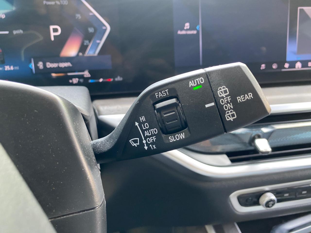 BMW X7 xDrive40i Sports Activity Vehicle 2025