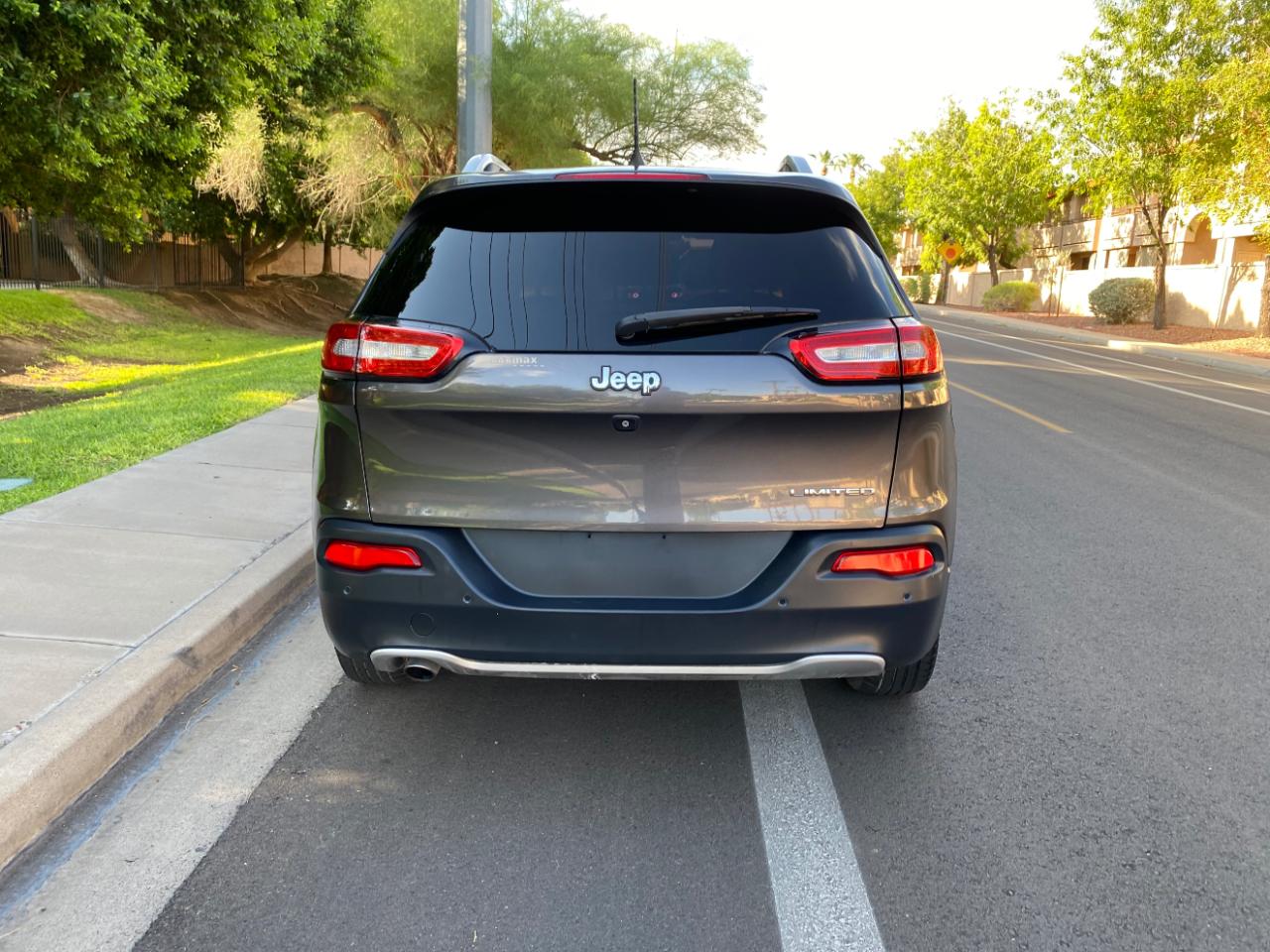 Jeep Cherokee Limited FWD 2018