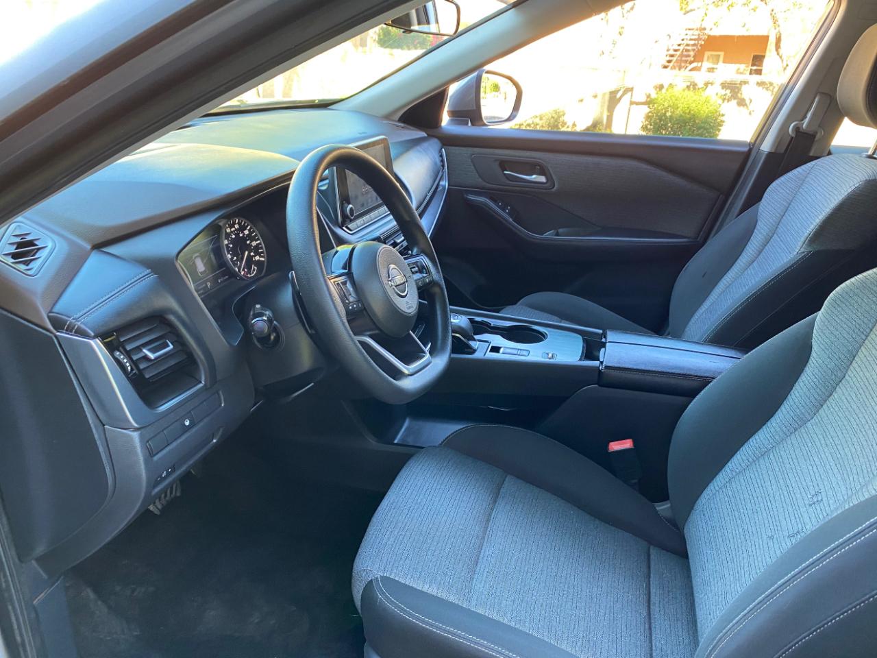 Nissan Rogue FWD SV *Ltd Avail* 2023