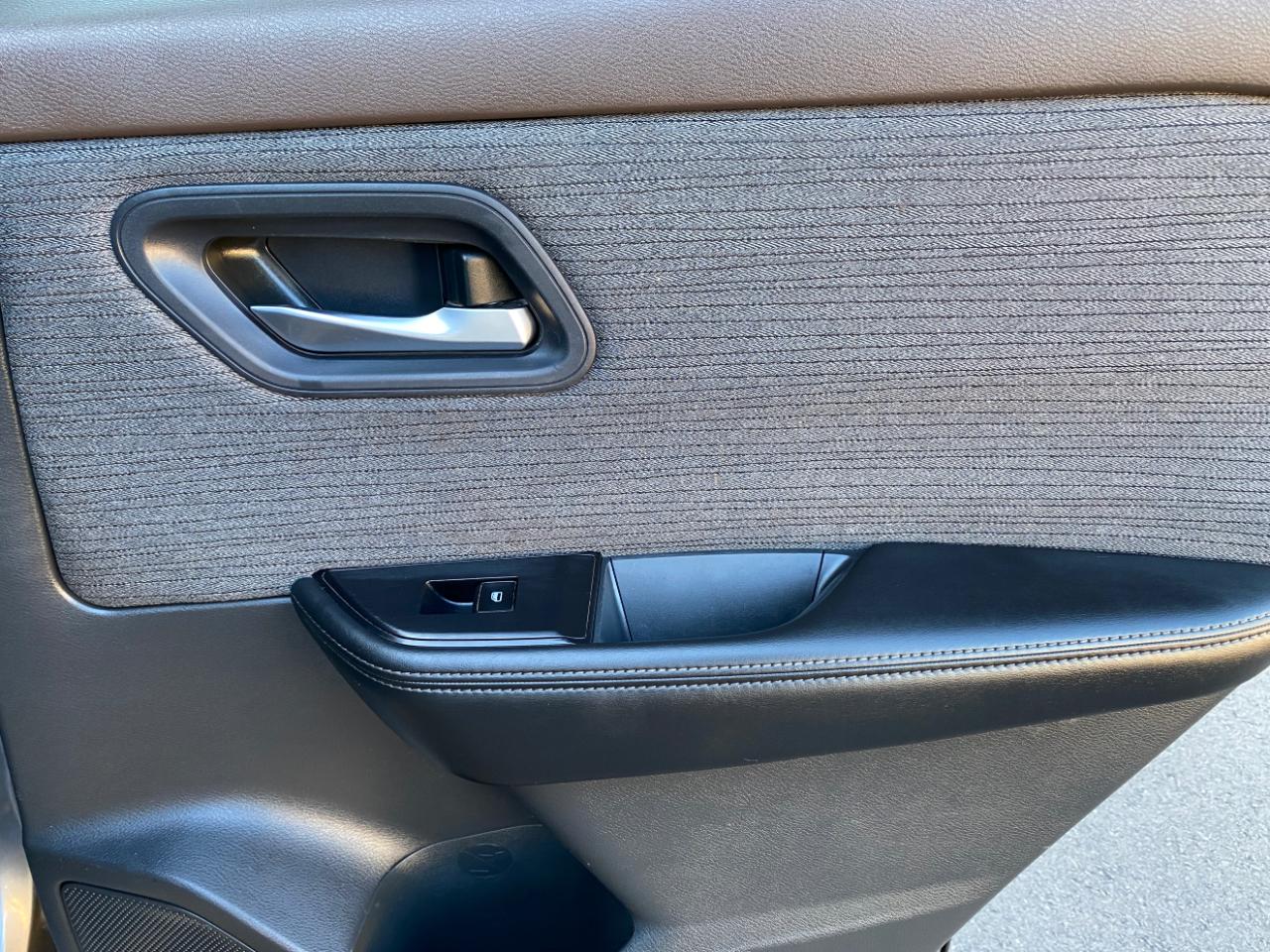 Nissan Rogue FWD SV *Ltd Avail* 2023