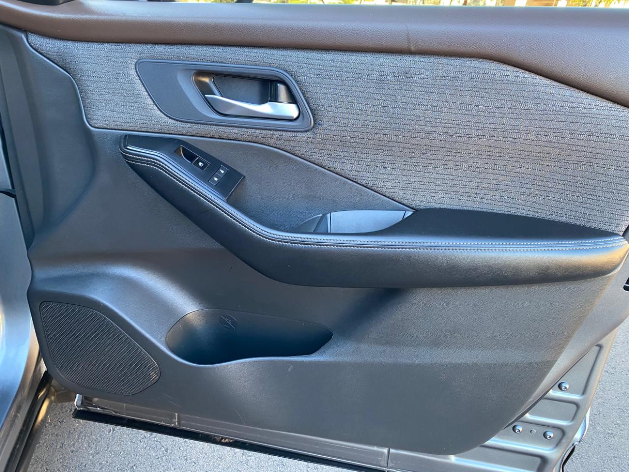 Nissan Rogue FWD SV *Ltd Avail* 2023
