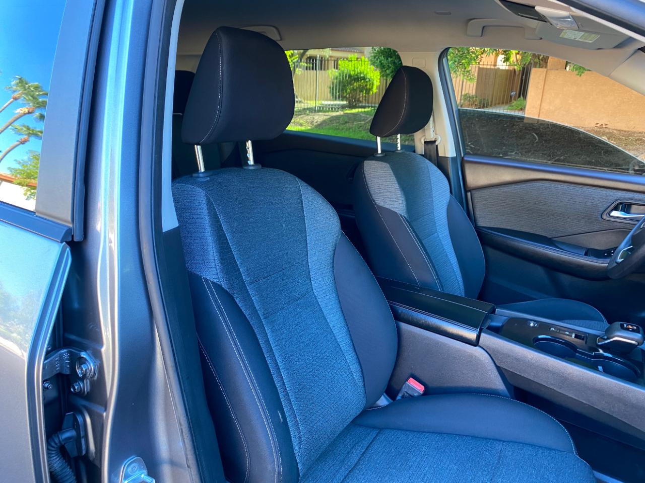 Nissan Rogue FWD SV *Ltd Avail* 2023