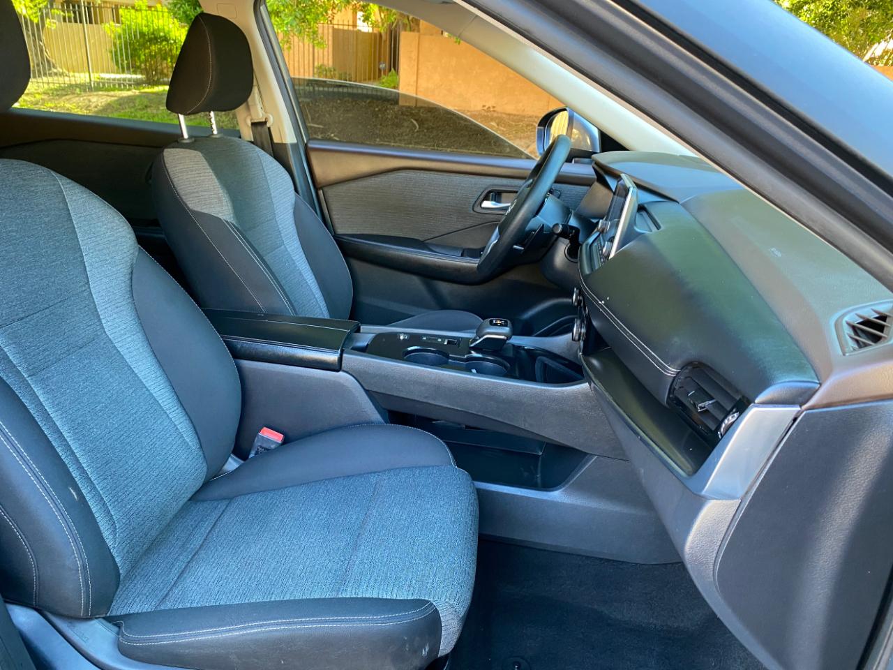 Nissan Rogue FWD SV *Ltd Avail* 2023