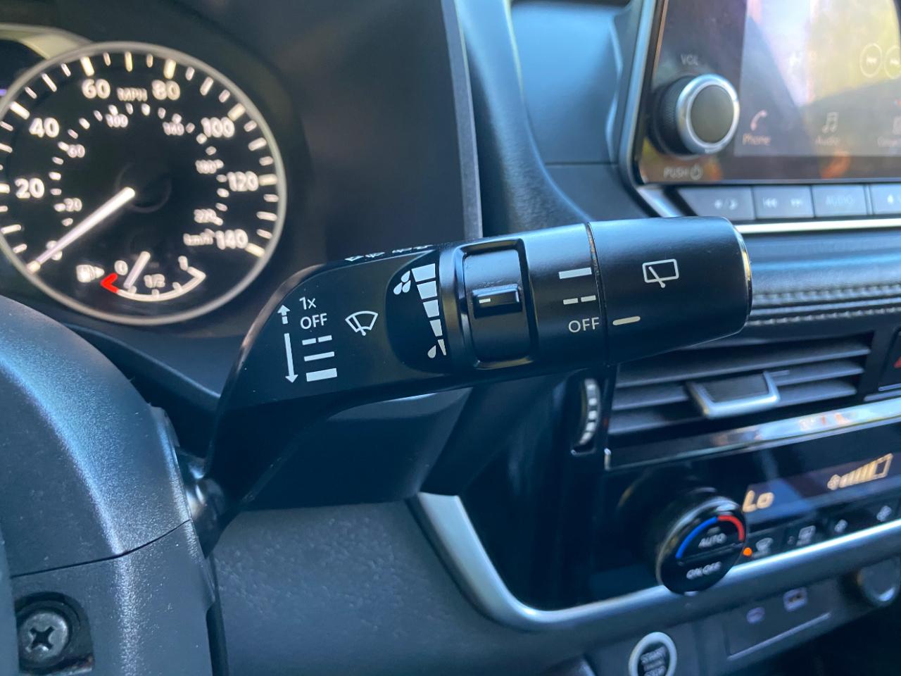 Nissan Rogue FWD SV *Ltd Avail* 2023