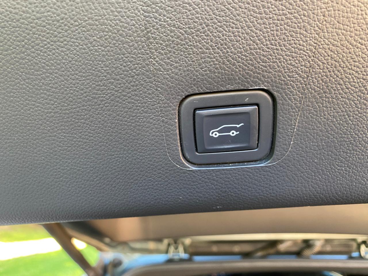 Chevrolet Traverse FWD 4dr LT Cloth w/1LT 2023