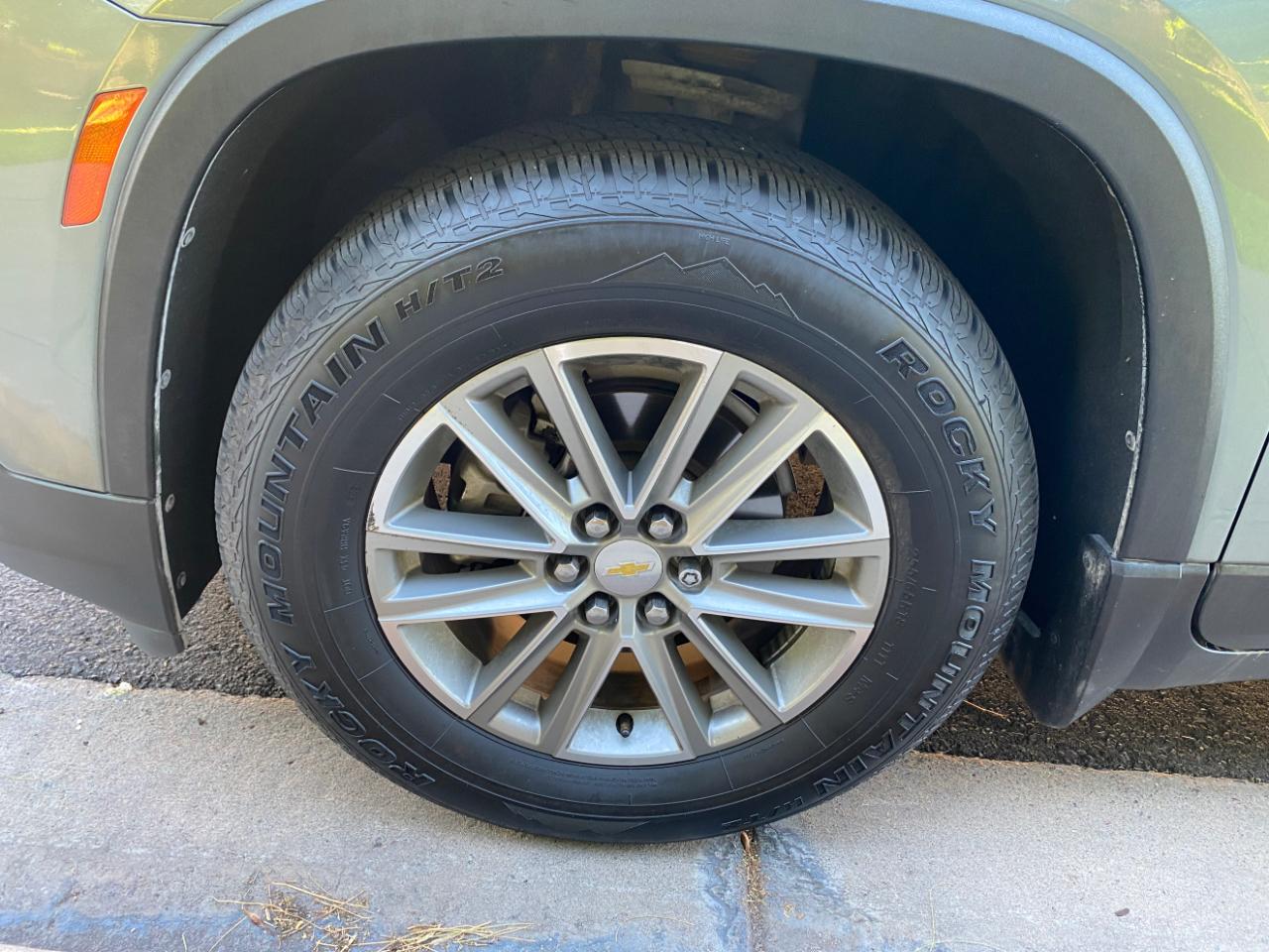 Chevrolet Traverse FWD 4dr LT Cloth w/1LT 2023