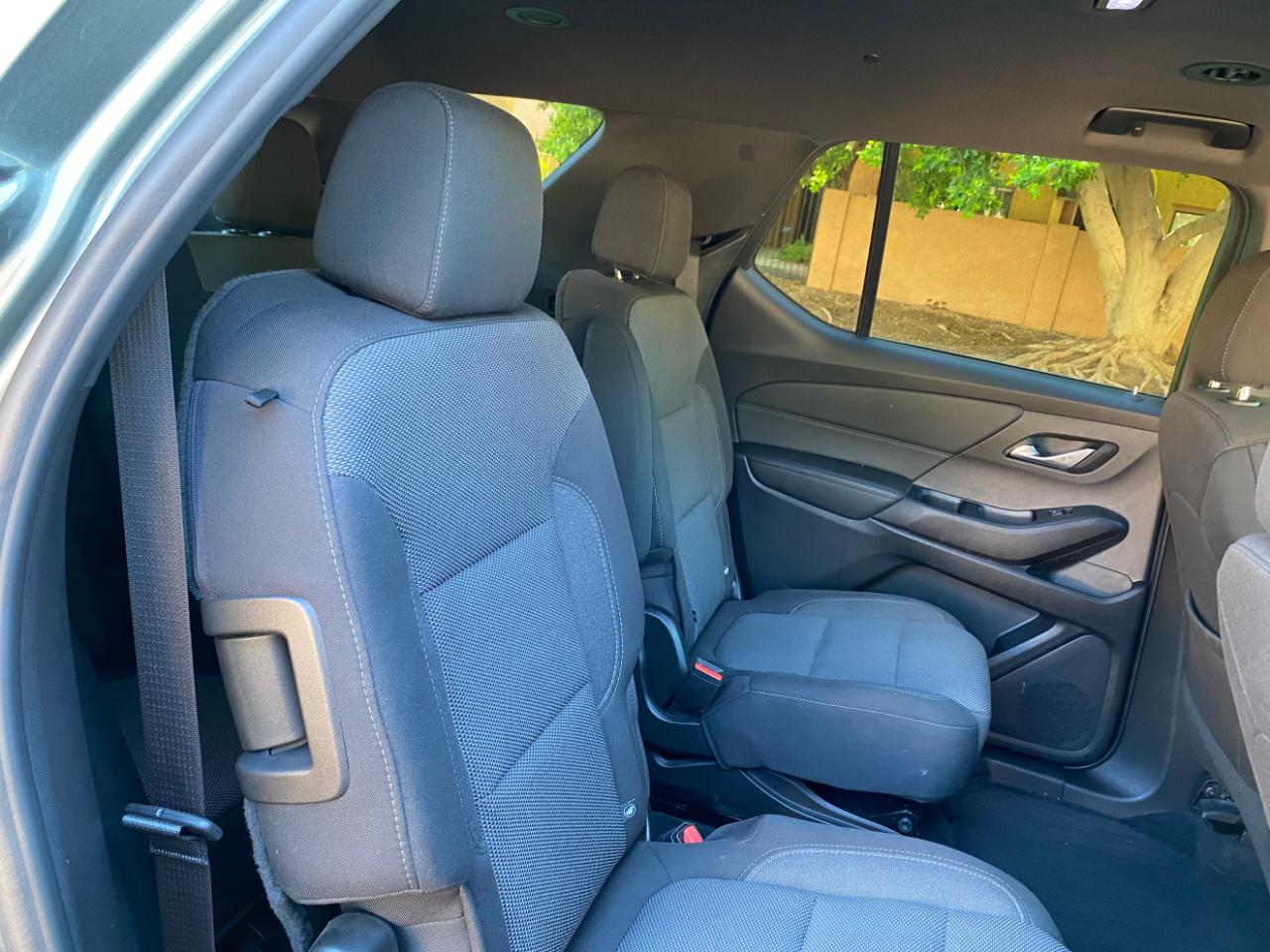 Chevrolet Traverse FWD 4dr LT Cloth w/1LT 2023