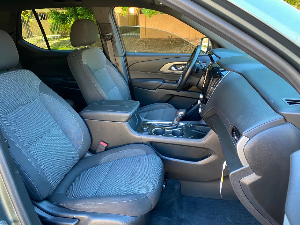Chevrolet Traverse FWD 4dr LT Cloth w/1LT 2023
