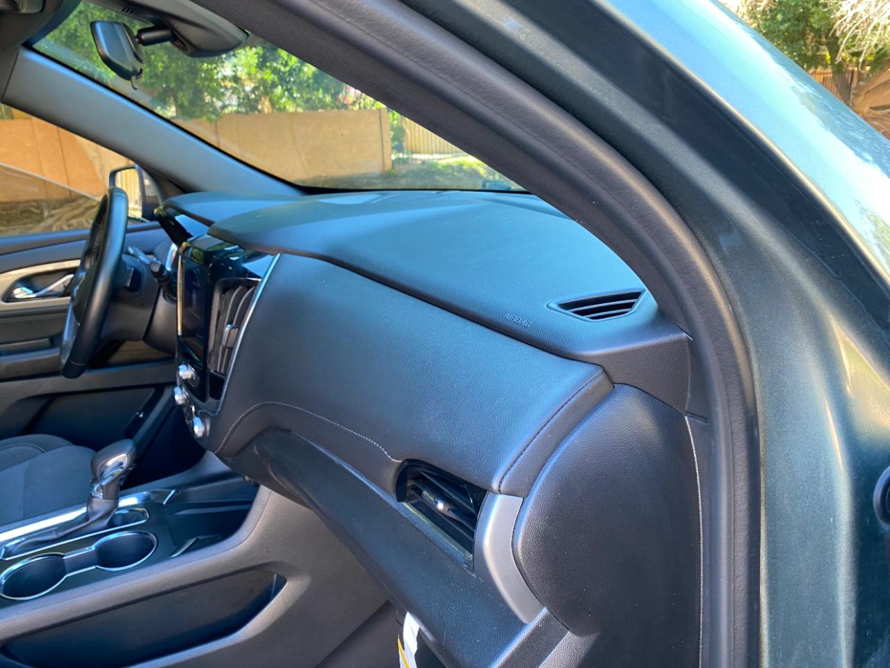 Chevrolet Traverse FWD 4dr LT Cloth w/1LT 2023