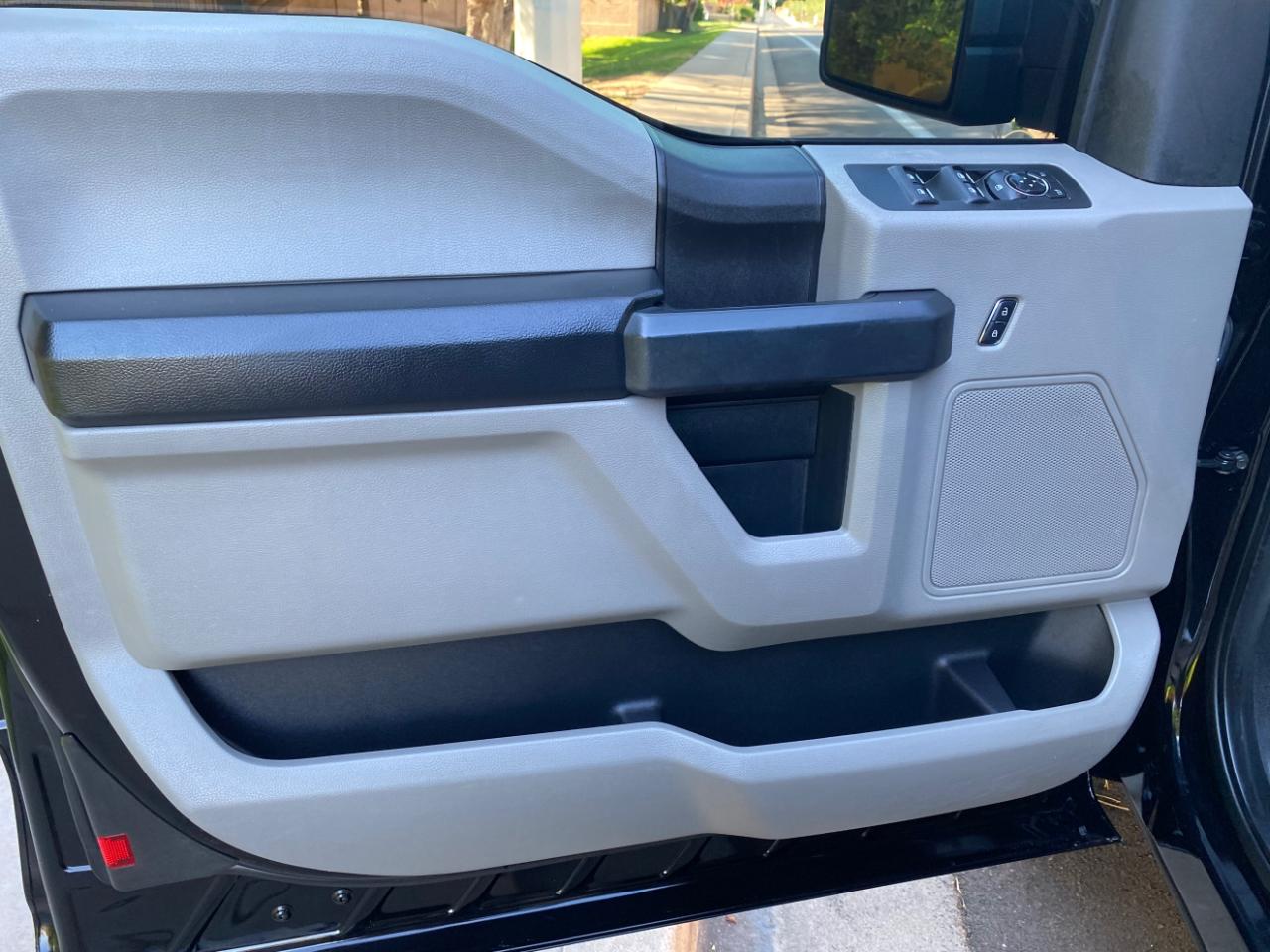 Ford F-150 XL 2WD SuperCab 8' Box 2017