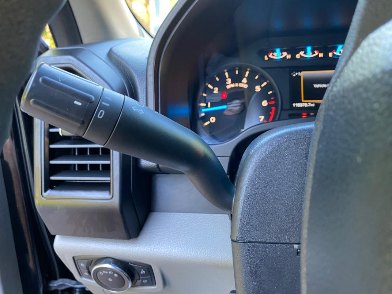 Ford F-150 XL 2WD SuperCab 8' Box 2017
