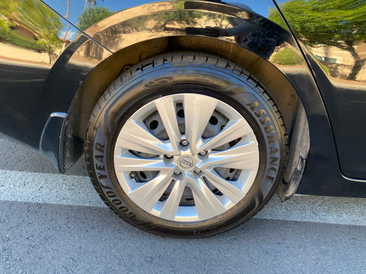 Nissan Sentra S CVT 2025