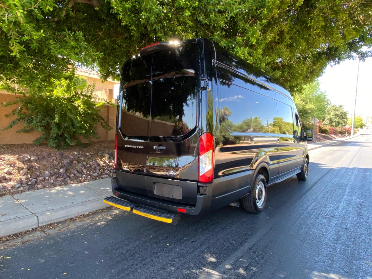 Ford Transit Cargo Van T-250 148" EL Hi Rf 9070 GVWR RWD 2023