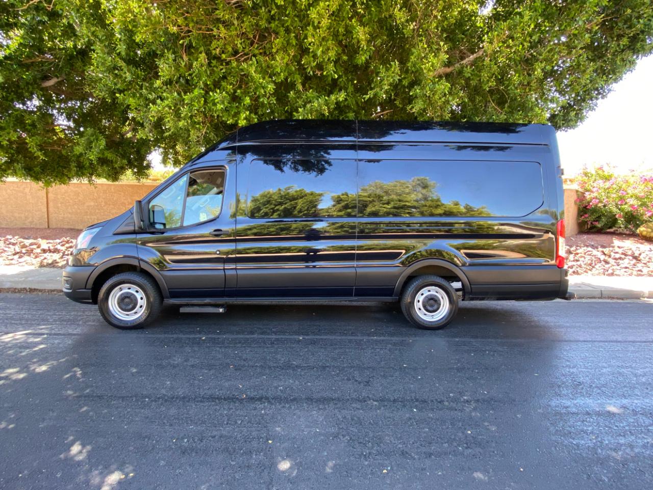 Ford Transit Cargo Van T-250 148" EL Hi Rf 9070 GVWR RWD 2023