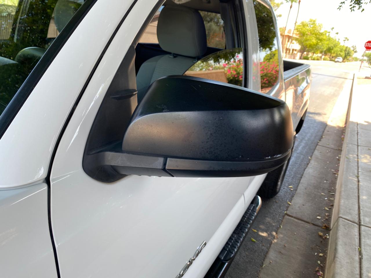 Toyota Tacoma SR Access Cab 6' Bed I4 4x2 AT (Natl) 2017