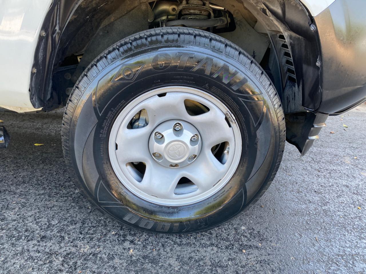 Toyota Tacoma SR Access Cab 6' Bed I4 4x2 AT (Natl) 2017