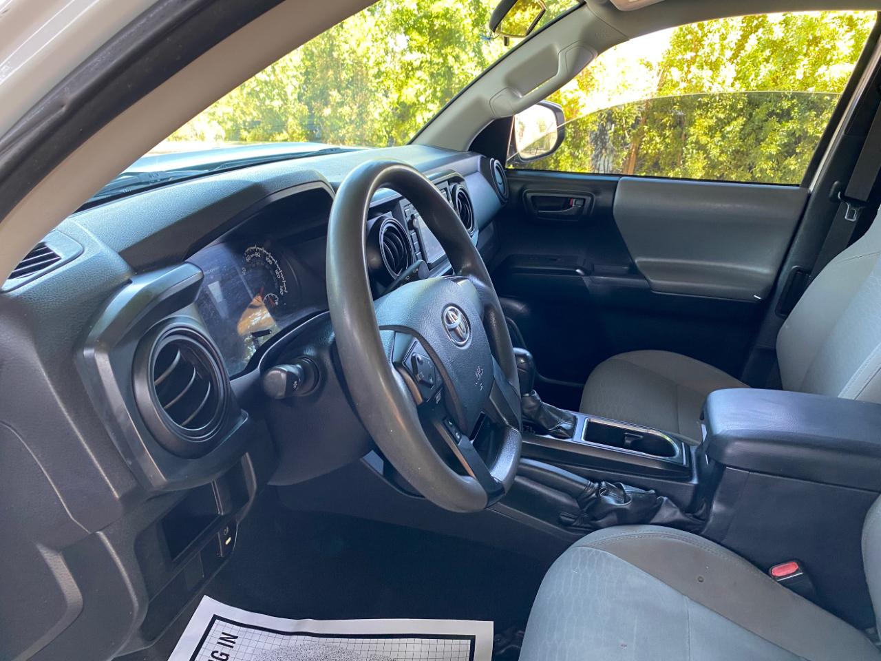 Toyota Tacoma SR Access Cab 6' Bed I4 4x2 AT (Natl) 2017