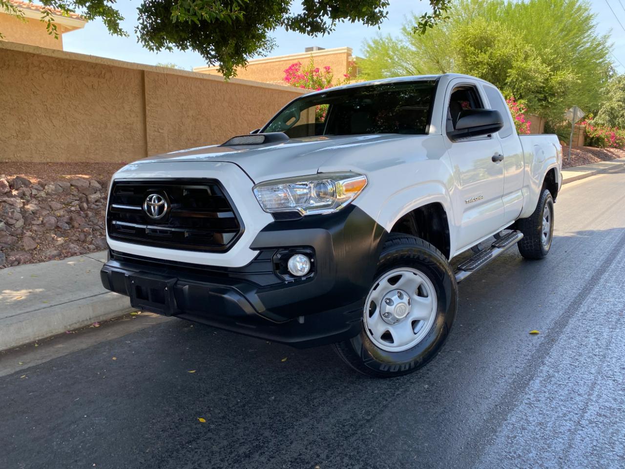 Toyota Tacoma SR Access Cab 6' Bed I4 4x2 AT (Natl) 2017