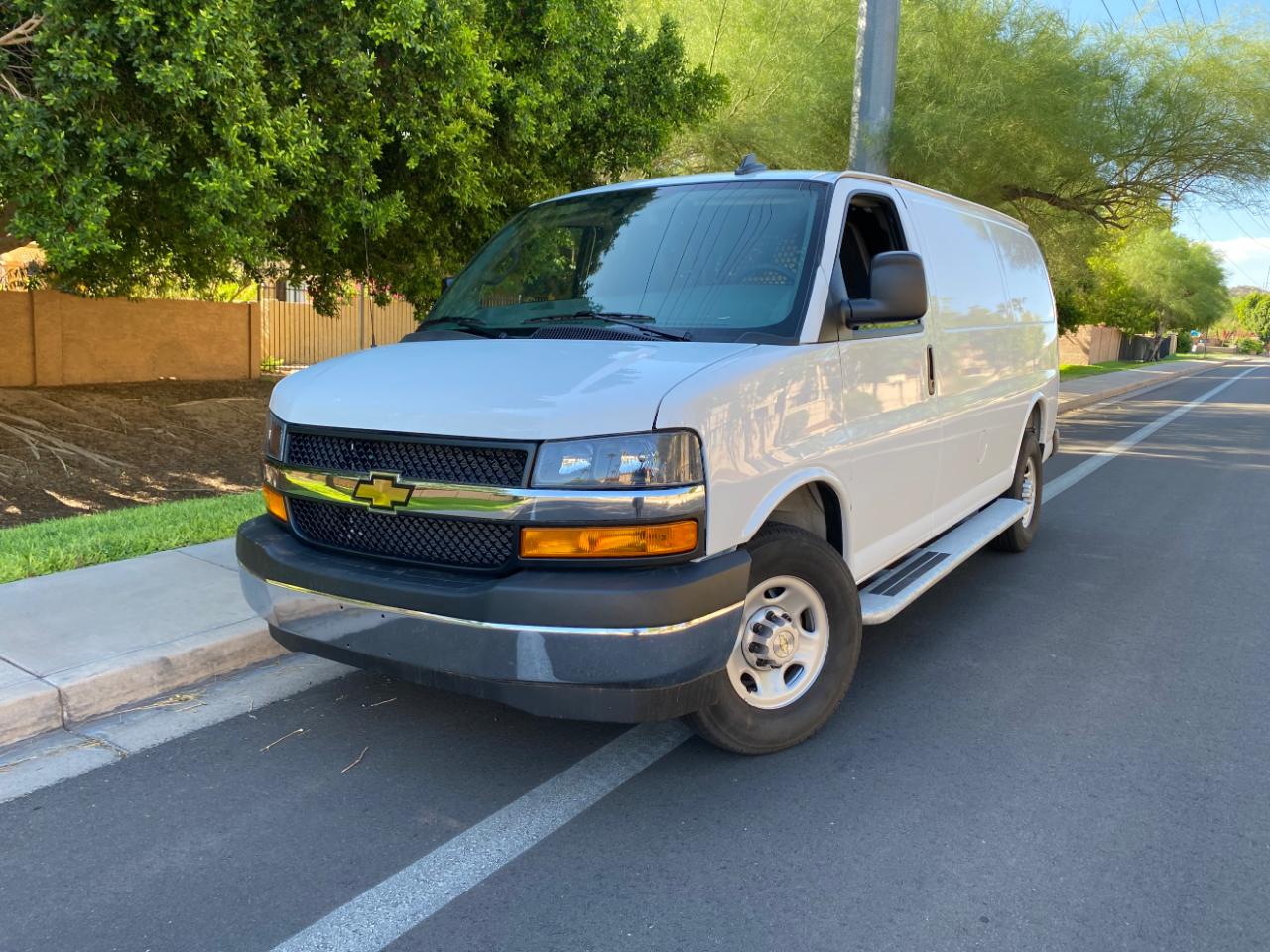 Chevrolet Express Cargo Van RWD 2500 135" 2025