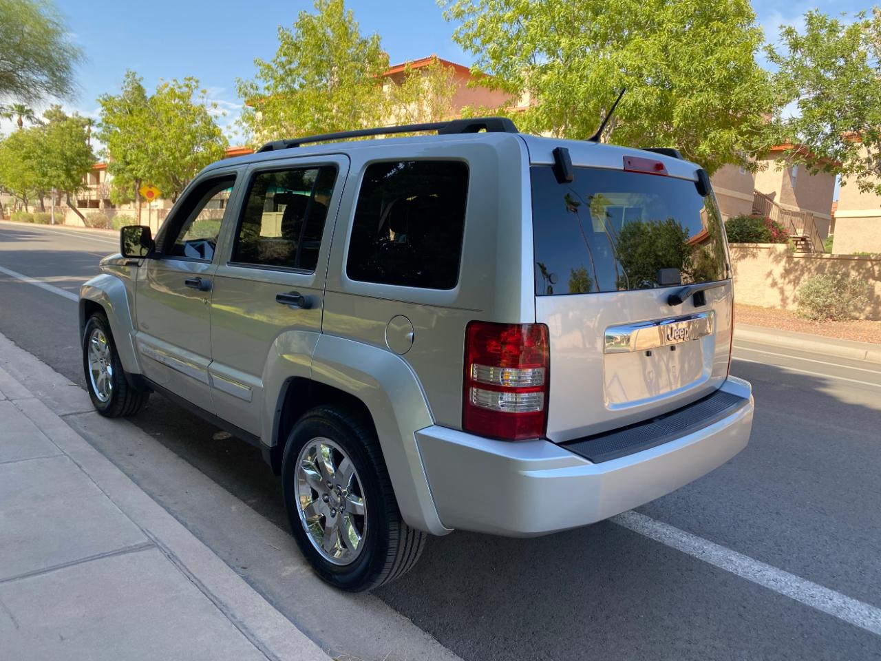 Jeep Liberty RWD 4dr Sport Latitude 2012