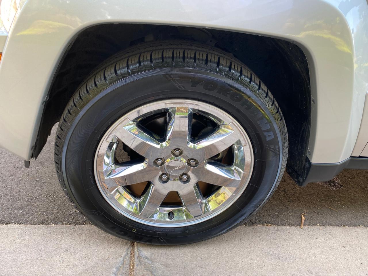 Jeep Liberty RWD 4dr Sport Latitude 2012