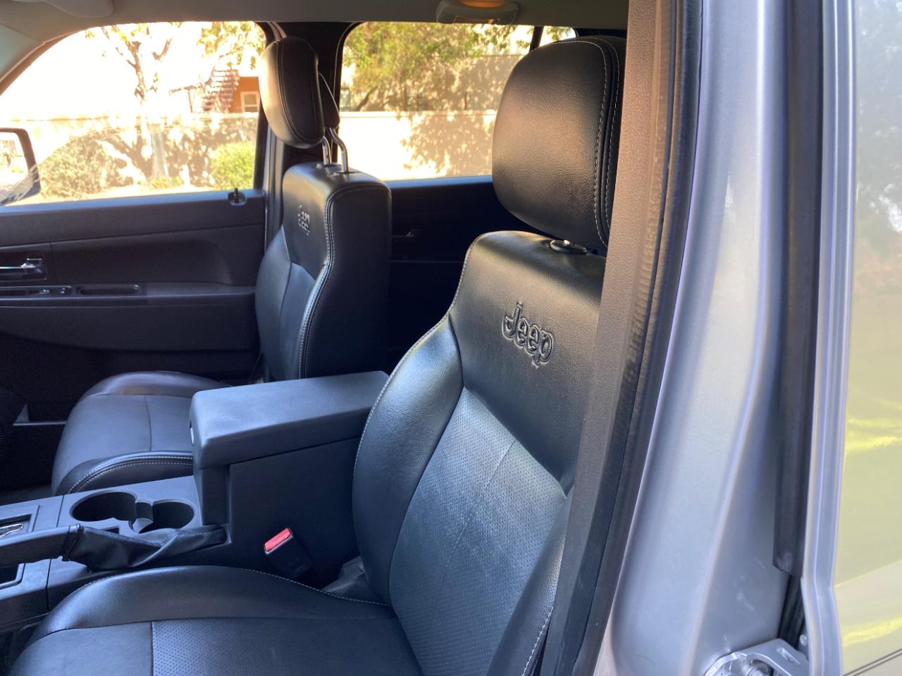 Jeep Liberty RWD 4dr Sport Latitude 2012