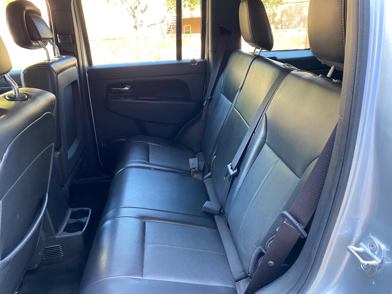 Jeep Liberty RWD 4dr Sport Latitude 2012