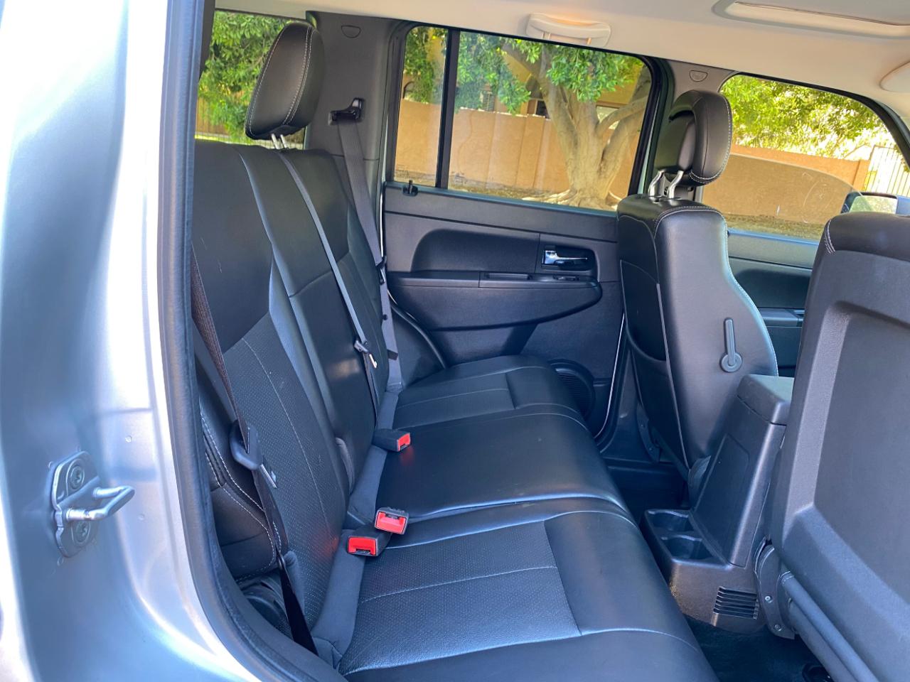 Jeep Liberty RWD 4dr Sport Latitude 2012