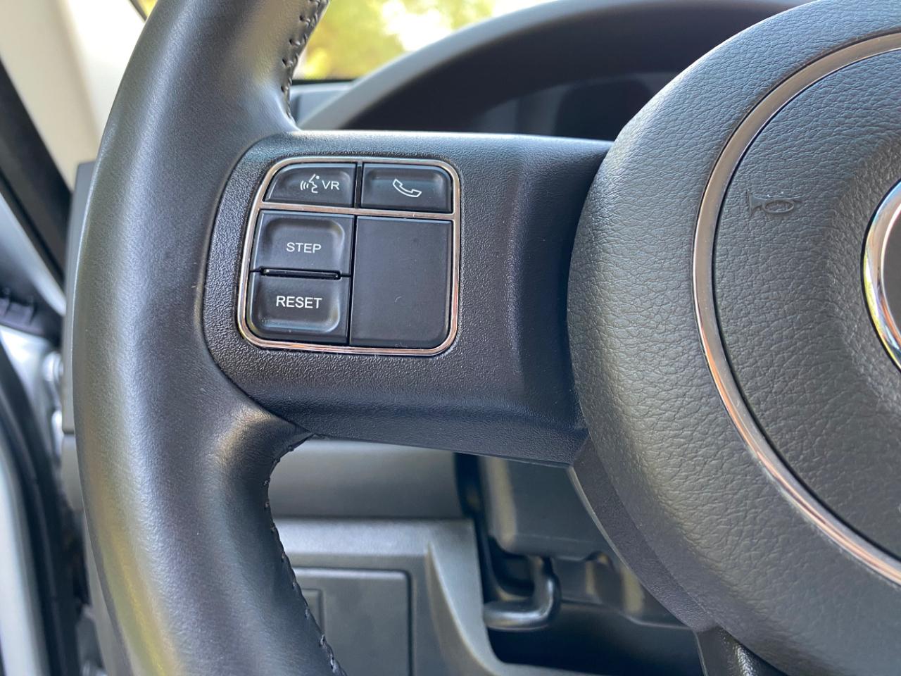 Jeep Liberty RWD 4dr Sport Latitude 2012
