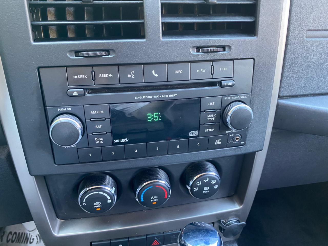 Jeep Liberty RWD 4dr Sport Latitude 2012