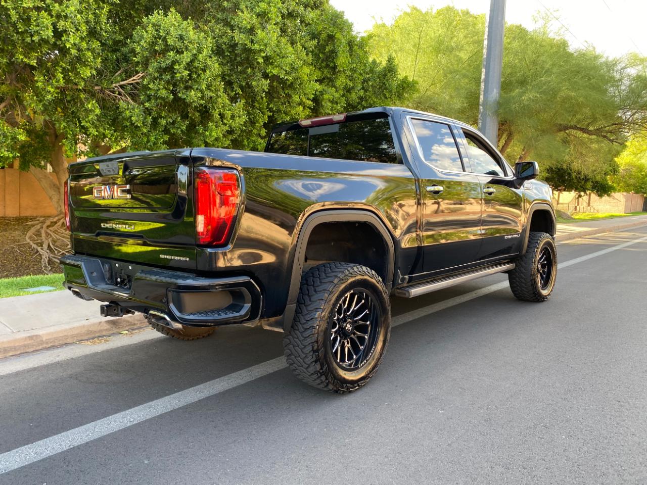 GMC Sierra 1500 4WD Crew Cab 147" Denali 2019