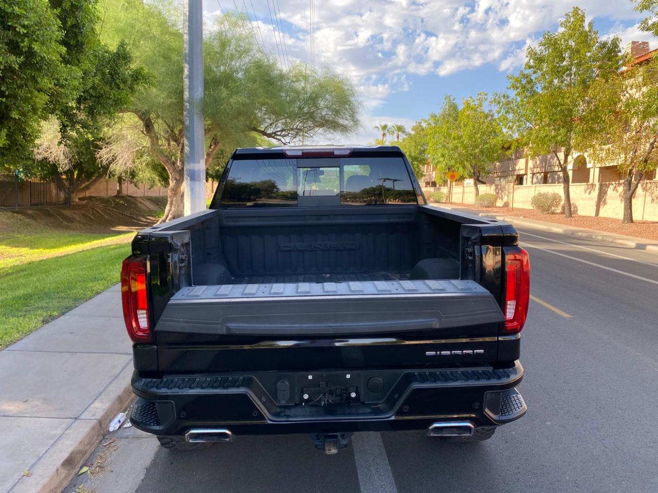 GMC Sierra 1500 4WD Crew Cab 147" Denali 2019