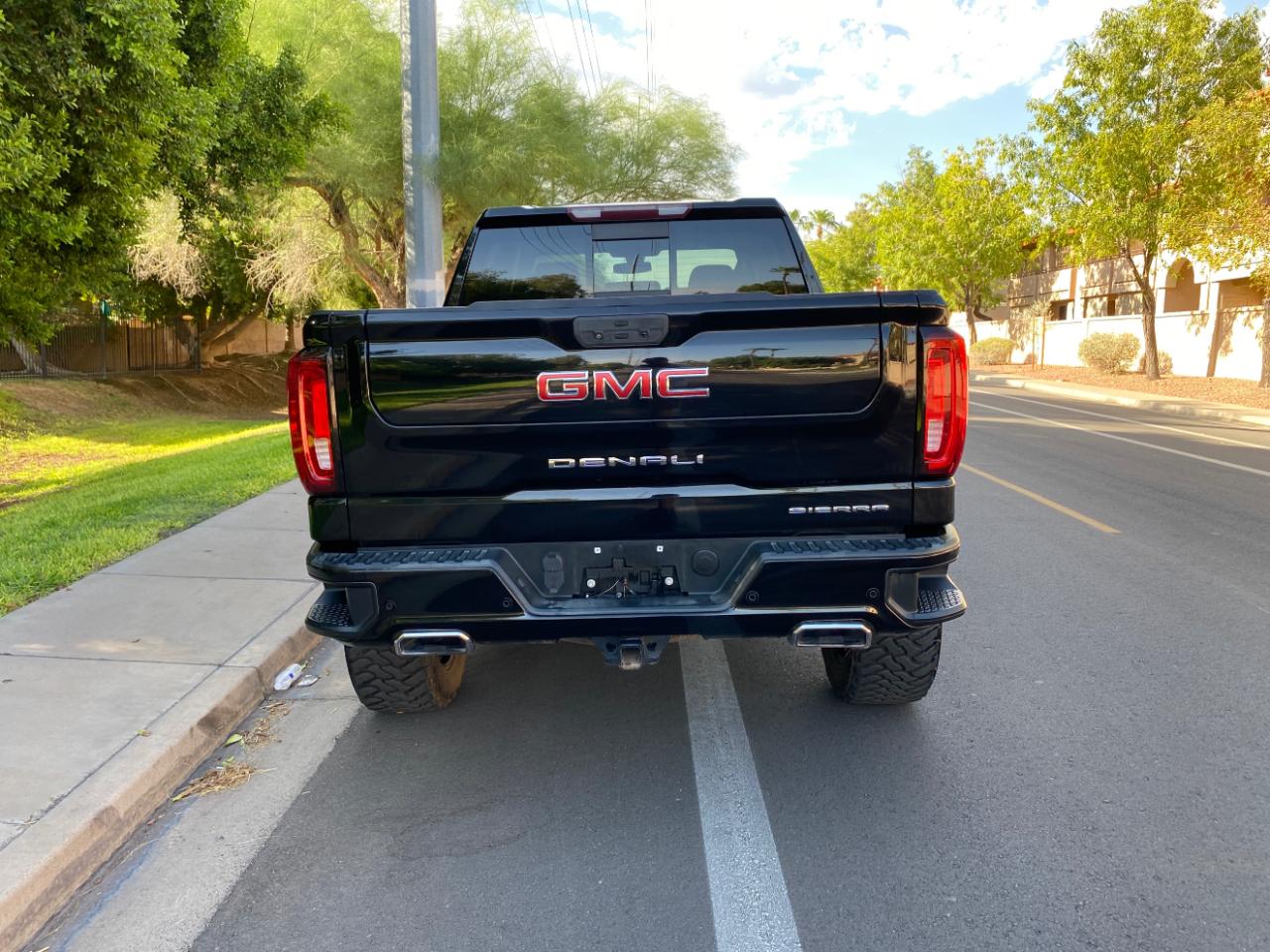 GMC Sierra 1500 4WD Crew Cab 147" Denali 2019