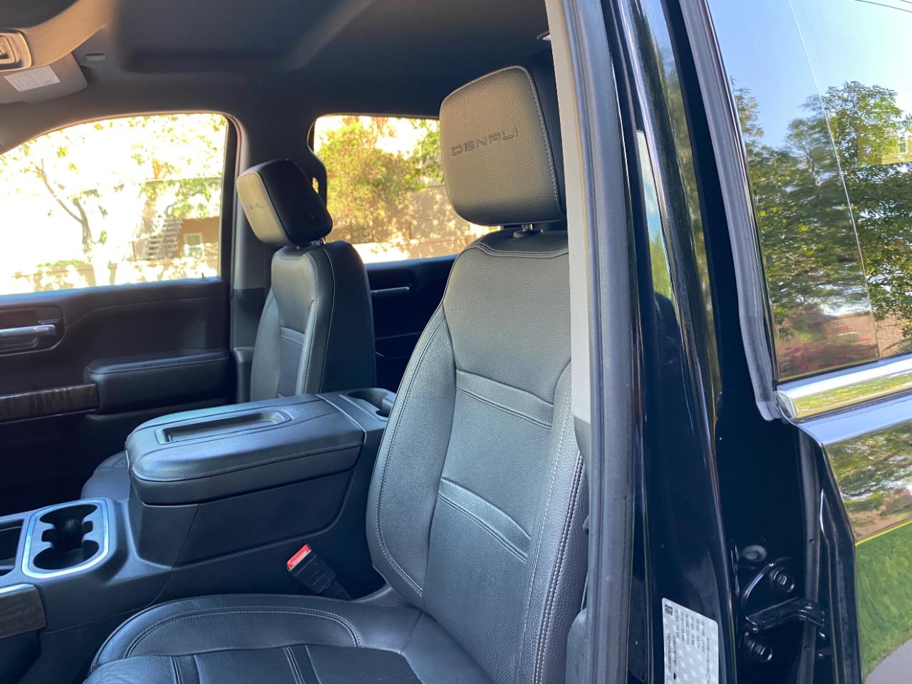 GMC Sierra 1500 4WD Crew Cab 147" Denali 2019