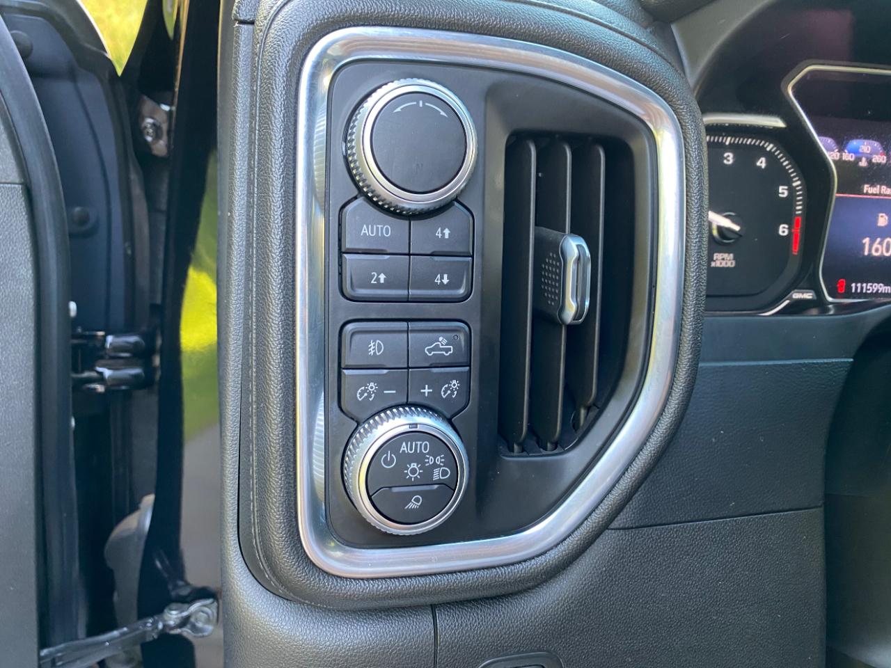 GMC Sierra 1500 4WD Crew Cab 147" Denali 2019