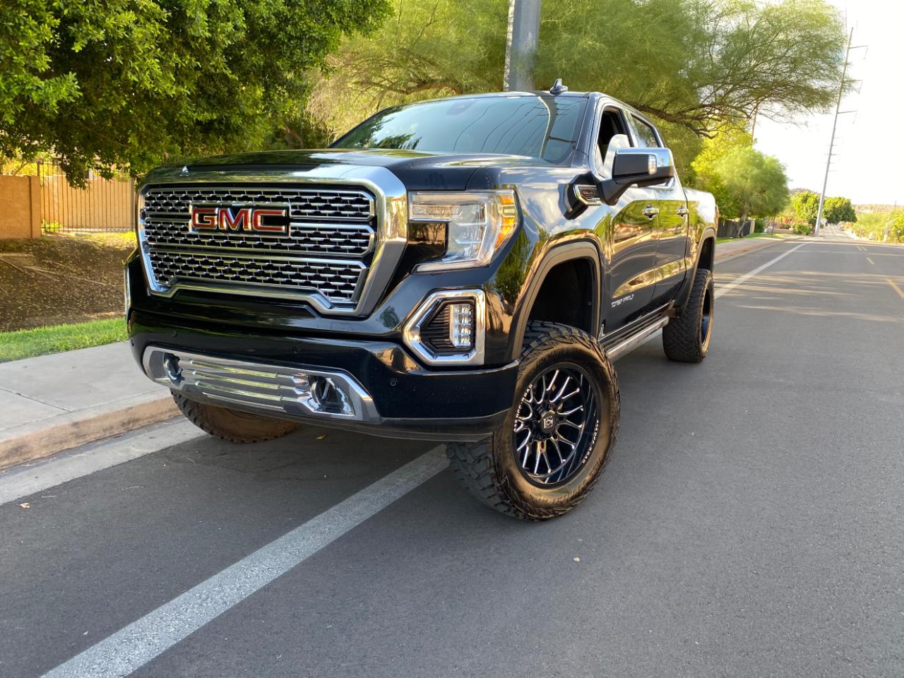 GMC Sierra 1500 4WD Crew Cab 147" Denali 2019