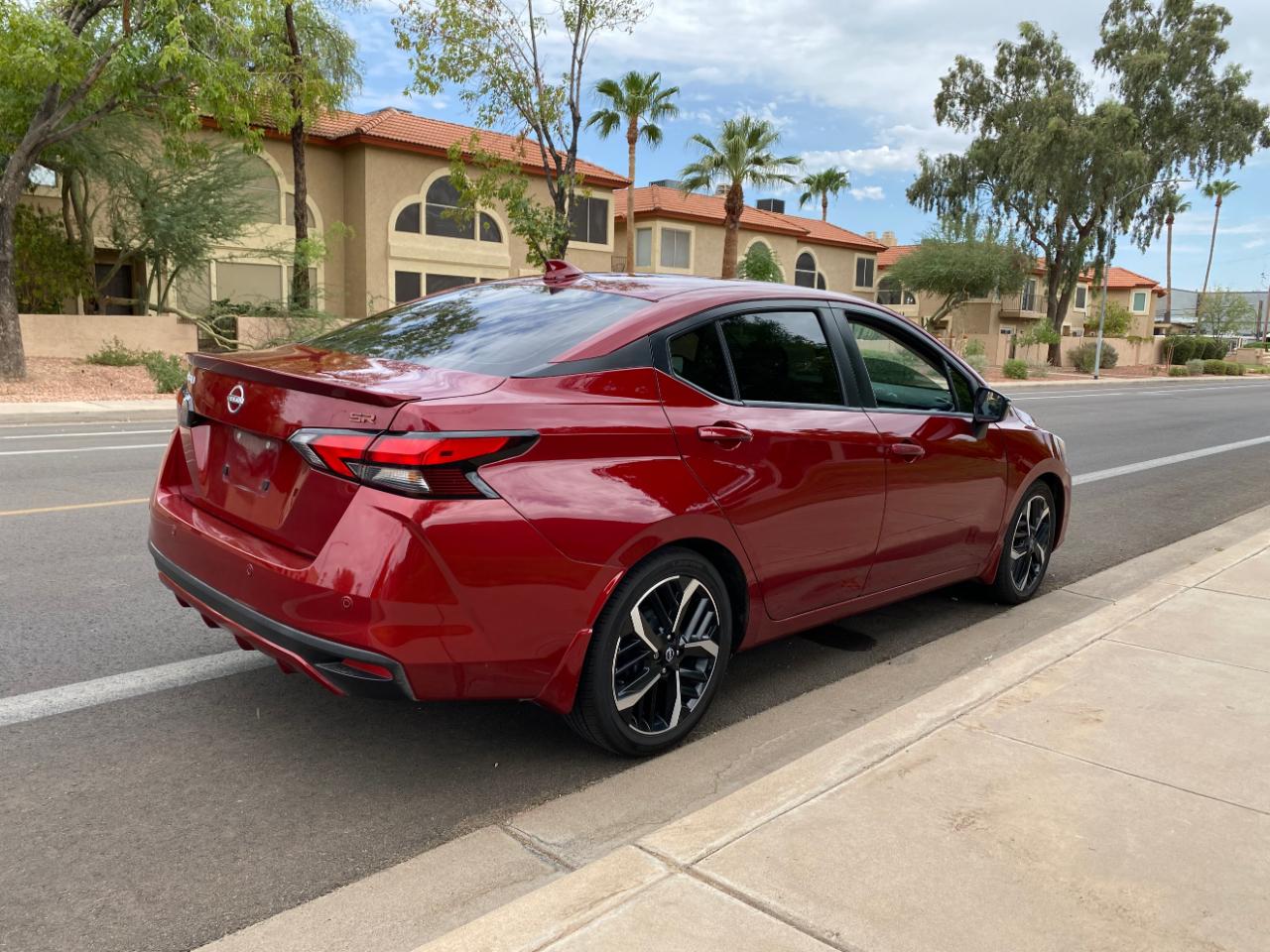 Nissan Versa SR CVT 2023