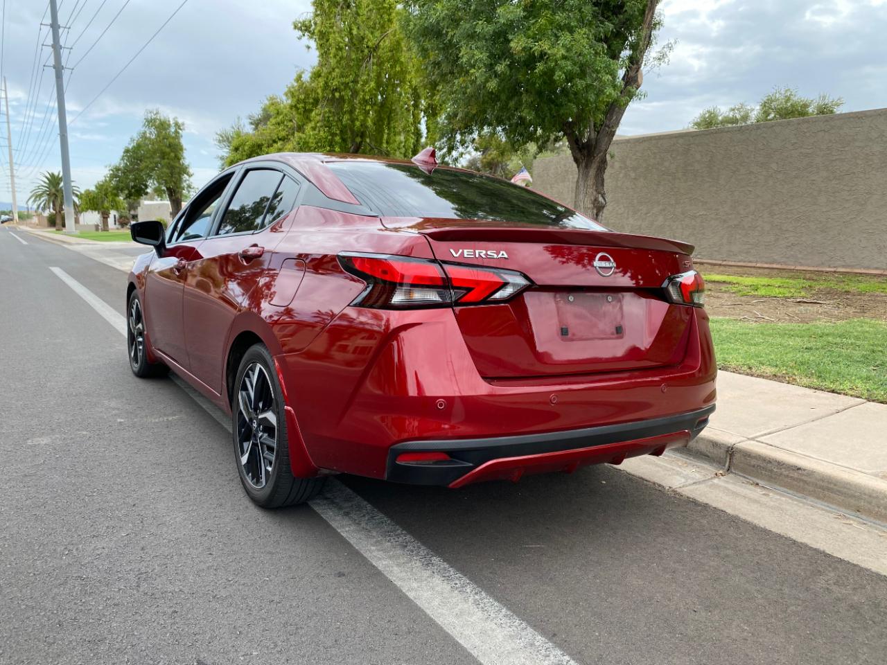 Nissan Versa SR CVT 2023