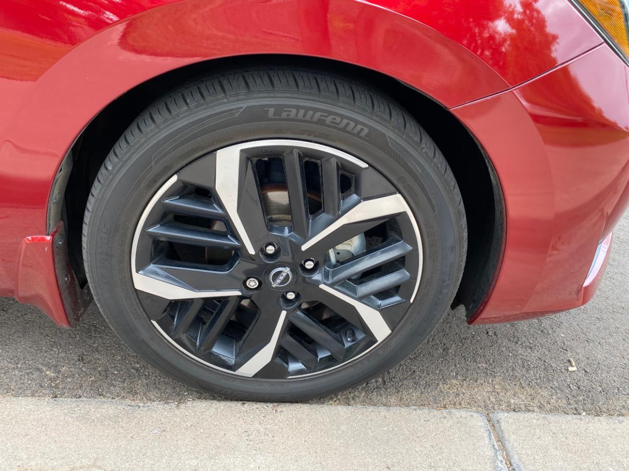 Nissan Versa SR CVT 2023