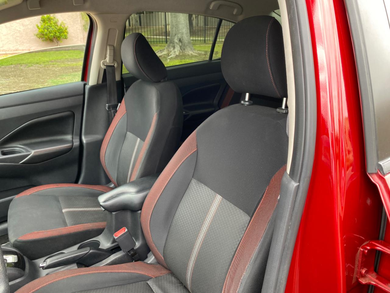 Nissan Versa SR CVT 2023