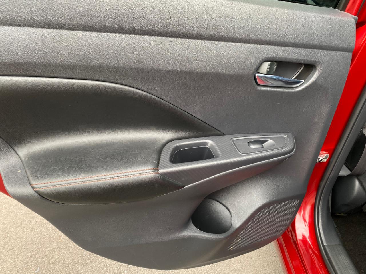 Nissan Versa SR CVT 2023