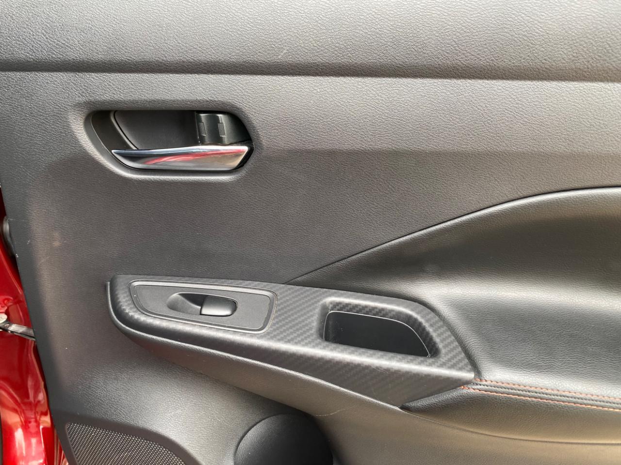 Nissan Versa SR CVT 2023