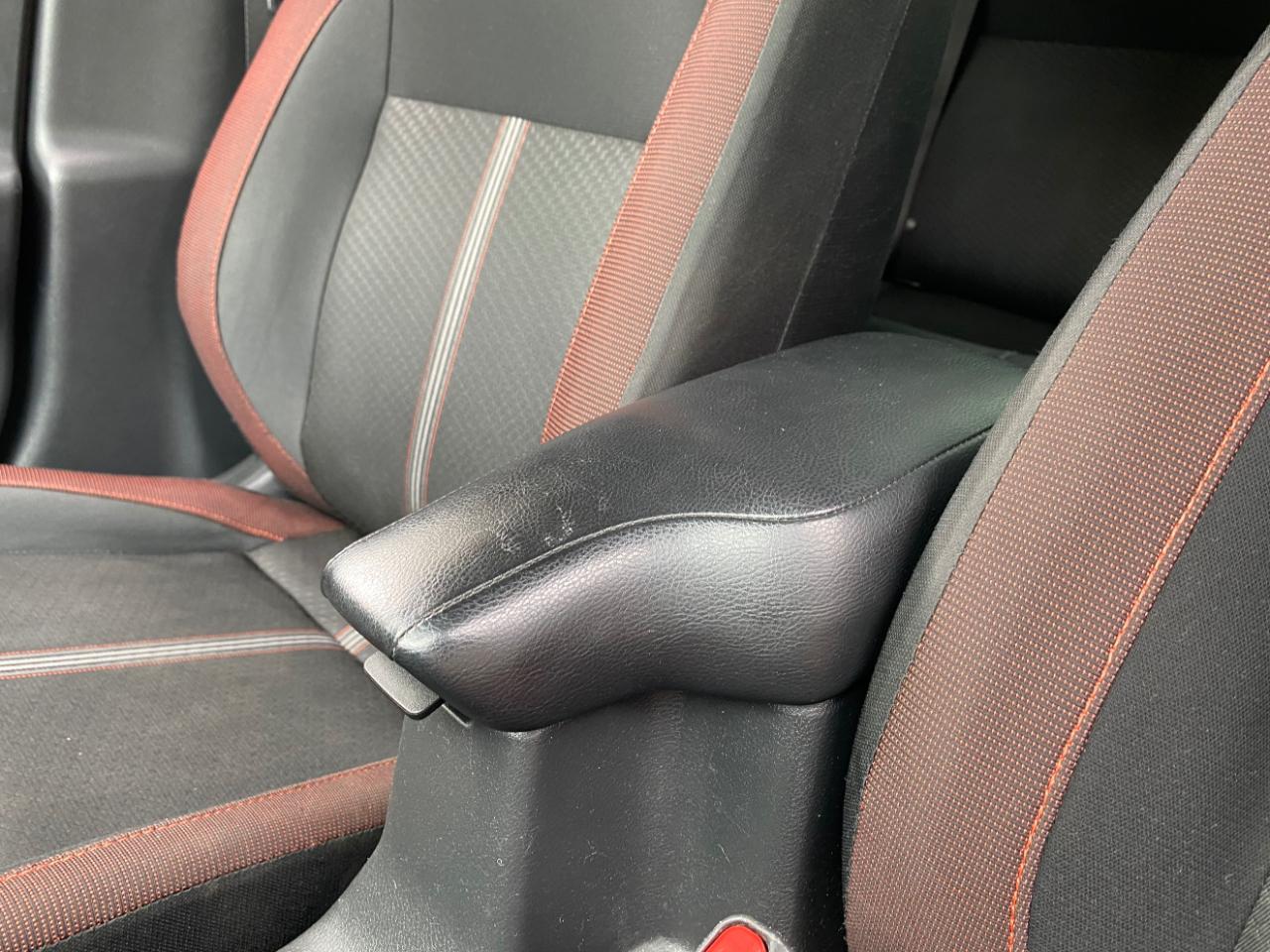 Nissan Versa SR CVT 2023