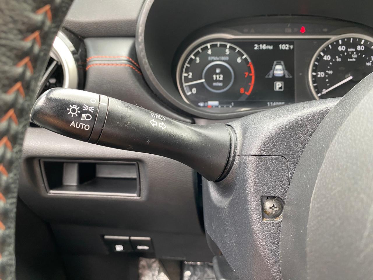 Nissan Versa SR CVT 2023
