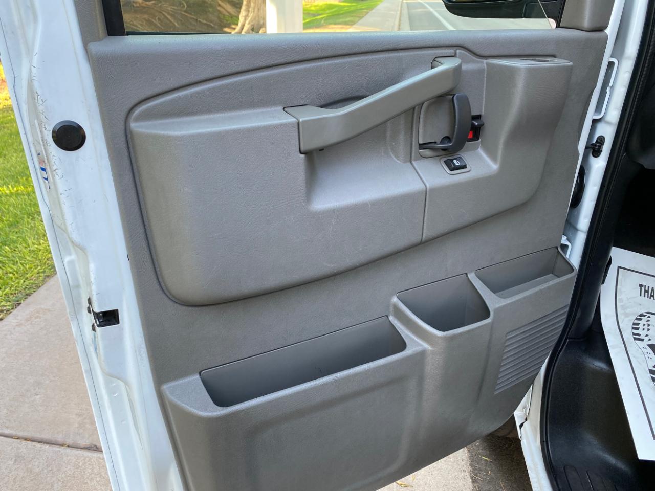 Chevrolet Express Passenger RWD 3500 155" LT 2019