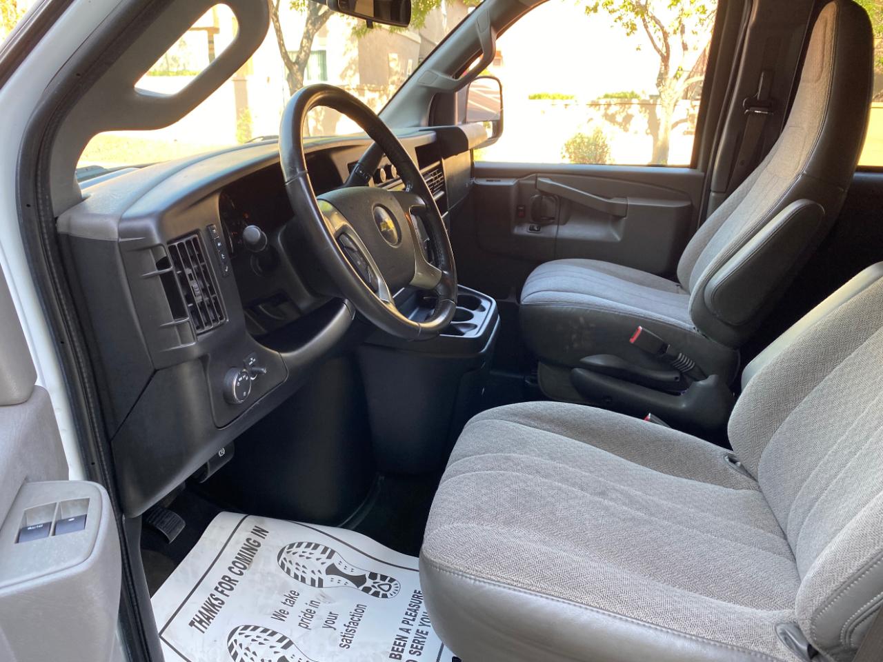 Chevrolet Express Passenger RWD 3500 155" LT 2019
