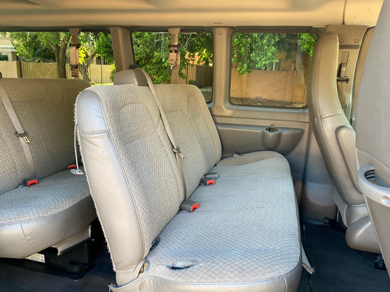Chevrolet Express Passenger RWD 3500 155" LT 2019