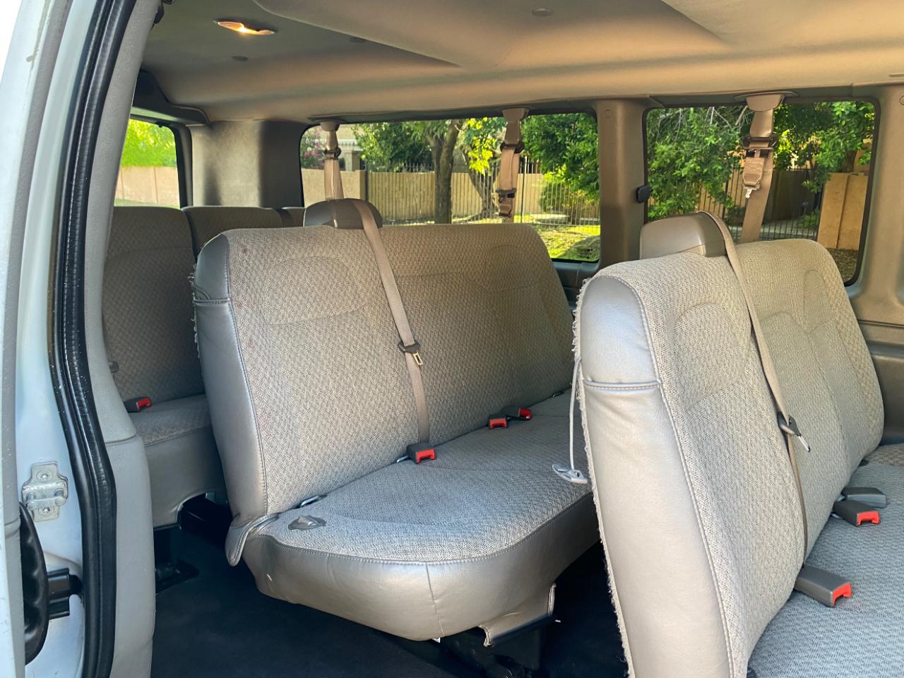 Chevrolet Express Passenger RWD 3500 155" LT 2019