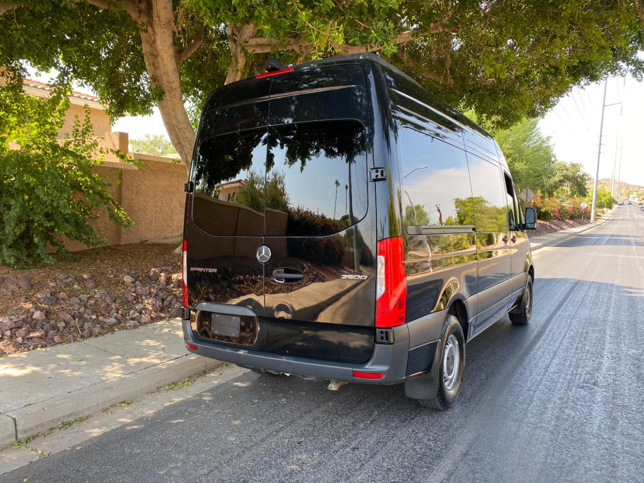 Mercedes-Benz Sprinter Passenger Van 2500 Standard Roof I4 Diesel 144" RWD 2025